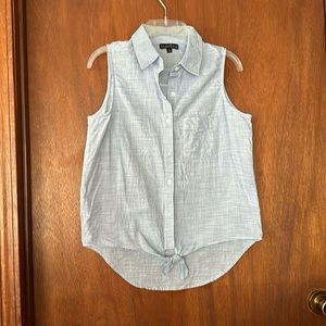 Short sleeve shirt, size small